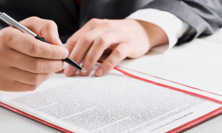 Что лучше дарственная или договор купли-продажи?